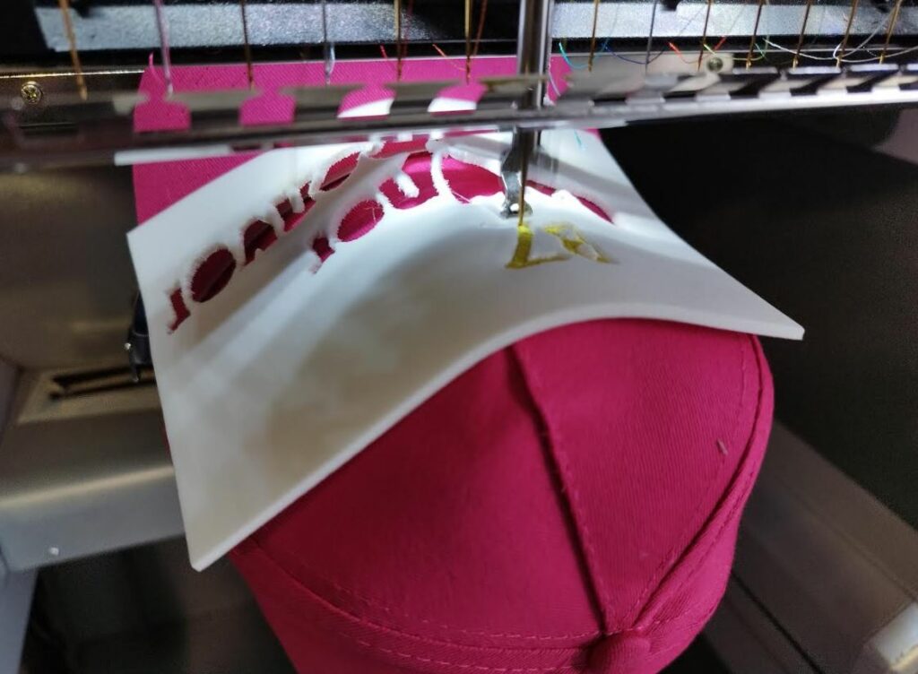 Réalisation casquette broderie 3D