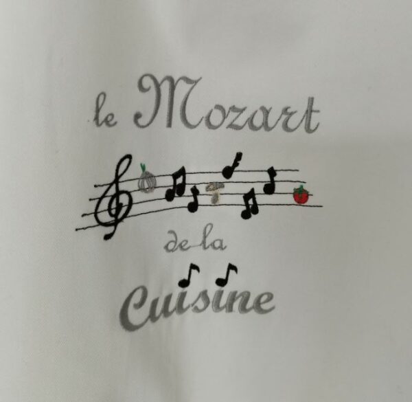 exemple broderie tablier adulte theme musique